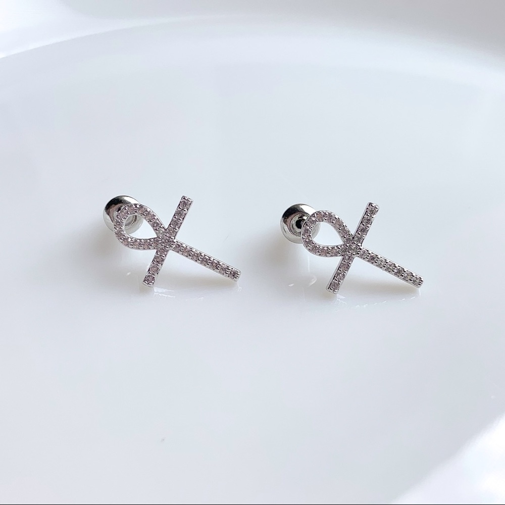 SILVER CRYSTAl EAR STUD EARRINGS CUBIC ZIRCONIA - Picture 4 of 6